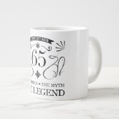 65e verjaardag voor vrouwen grote koffiekop (Voorkant rechts)