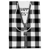 65e verjaardag Zipper op buffelplaat Medium Cadeauzakje (Voorkant)