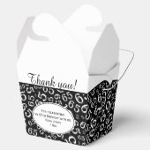 65e verjaardagsfeestje zwart/wit nummerpatroon bedankdoosjes (Geopend)