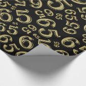 65th Birthday Number Pattern 65 Black and Gold Cadeaupapier (Hoek)