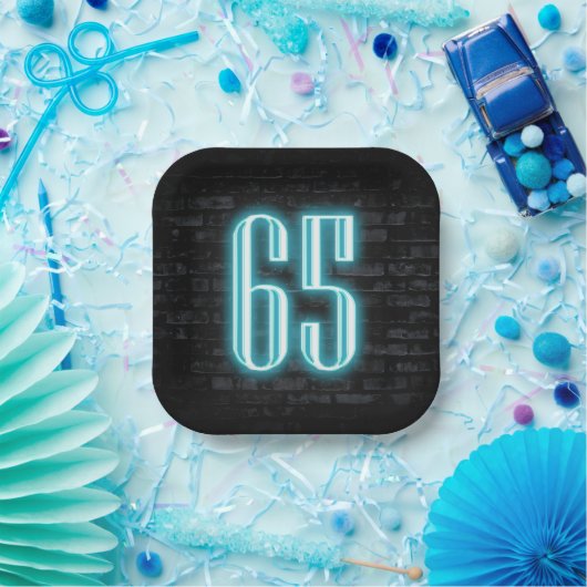 65th Birthday Party Neon Sign on Brick Papieren Bordje (Feest)