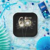 65th Birthday Party Sparklers on Black Papieren Bordje (Feest)