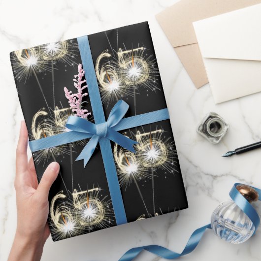 65th Birthday Sparklers on Black Cadeaupapier (Geschenken)