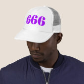 666 (paarse) trucker pet (In situ)