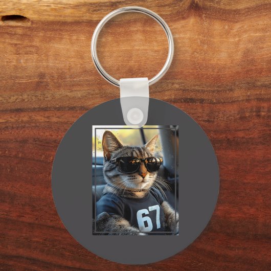 67 And Still Cool Funny Birthday Meme Cat Sleutelhanger (Voorkant)
