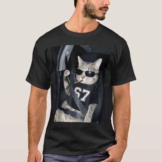 67 Cat Wearing Sungles Gen Alpha Smoking Cat  T-shirt (Voorkant)
