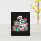 67 Christmas Skeleton Xmas Santa Hat Six Seven Fun Kaart (Gele Bloem)