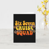 67 Cruise Squad 2025 Groovy Kids Cruise Meme Match Kaart (Gele Bloem)