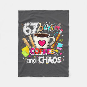 67 Dagen Koffie En Chaos Kleurrijk Ontwerp Fleece Deken