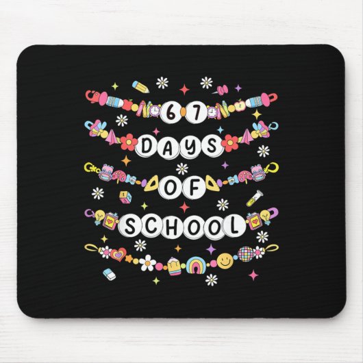 67 Days Of School Friendship Bracelets 67 Days Sma Muismat (Voorkant)