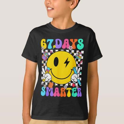 67 Days Of School Smile Face 67 Days Smarter Teach T-shirt (Voorkant)