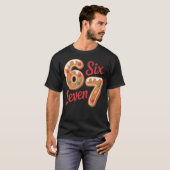 67 Gemberkoek Kerstmis Zes Zeven Meme T-shirt (Voorkant volledig)