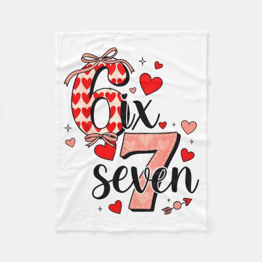 67 Grappige Liefdes Hartjes Zes Zeven Meme Valenti Fleece Deken (Voorkant)