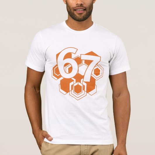 67 Hexa Fusion – Bold Geometric Number Design T-shirt (Voorkant)
