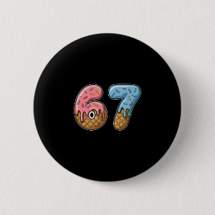 67 Ijs 67 Meme Grappige Zes Zeven Gen Alpha Mannen Ronde Button 5,7 Cm