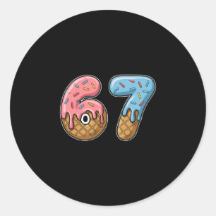 67 Ijs 67 Meme Grappige Zes Zeven Gen Alpha Mannen Ronde Sticker