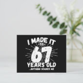 67-jarige sarcastische meme grappige 67e verjaarda briefkaart (Staand voorkant)