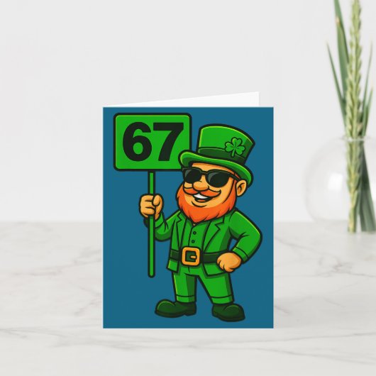 67 Leprechaun Six Seven Gen Meme Lucky Vibes St Pa Kaart (Voorkant)