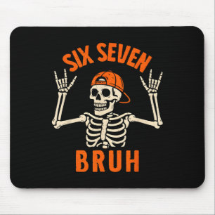 67 Meme 6 7 Grappige Halloween Skelet Rock On Zes Muismat
