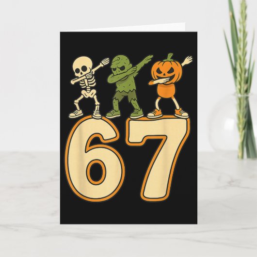 67 Meme Grappige Halloween-nummers Zes Zeven Manne Kaart (Voorkant)