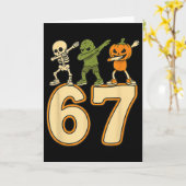 67 Meme Grappige Halloween-nummers Zes Zeven Manne Kaart (Gele Bloem)