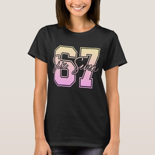 67 Meme T-Shirt - Grappig Viraal Nummer Grafisch  (Voorkant)