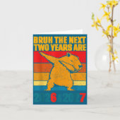 67 Nieuwe 2026 Grappige Jongens Kinderen Nieuwjaar Kaart (Gele Bloem)