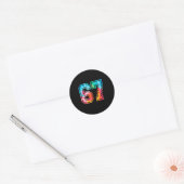 67 Nummer Meme Grappig Zes Zeven Tie Dye Gen Alpha Ronde Sticker (Envelop)