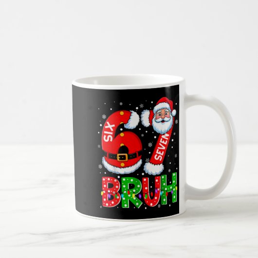 67 Six Seven 6 7 Meme Funny Santa Christmas Shirt Koffiemok (Rechts)