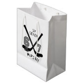 67 Six Seven Funny Meme Brain Rot Meme Medium Cadeauzakje (Voorkant Gekanteld)