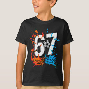 67 Voetbal Zes Zeven Voetbal 6 7 Kinderen Jongens  T-shirt