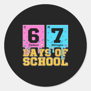 67e schooldag kinderen grappige meme zes zeven per ronde sticker