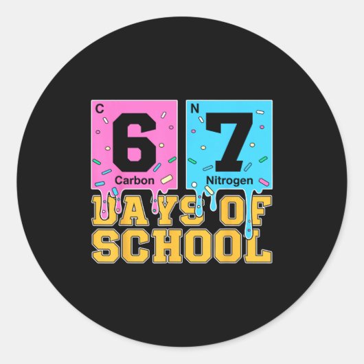 67e schooldag kinderen grappige meme zes zeven per ronde sticker (Voorkant)