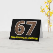 67e verjaardag: Naam + Faux Wood Grain Patroon "67 Kaart (Gele Bloem)