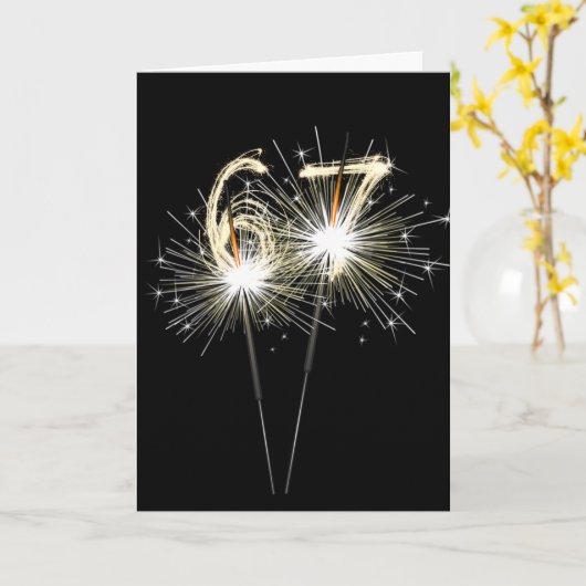 67th Birthday Sparklers on Black Kaart (Gele Bloem)