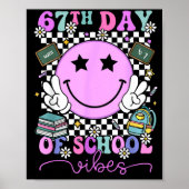 67th Day Of School Vibes Groovy Retro 100 Days Of  Poster (Voorkant)