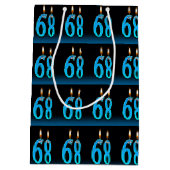 68ste verjaardag met oogbalkaarsen medium cadeauzakje (Achterkant)