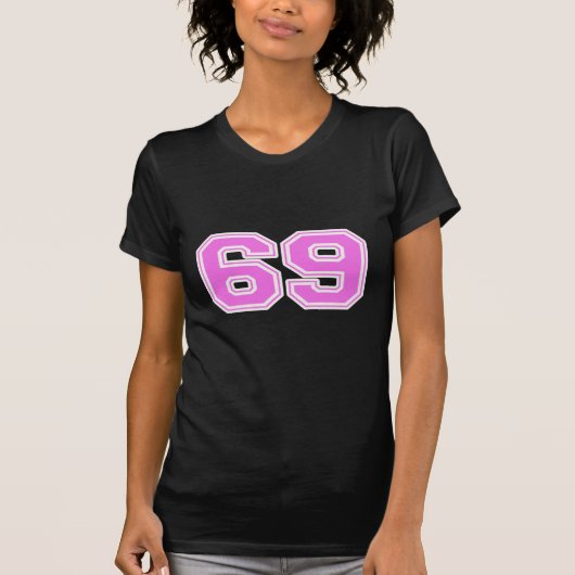 69 petite roze t-shirt (Voorkant)