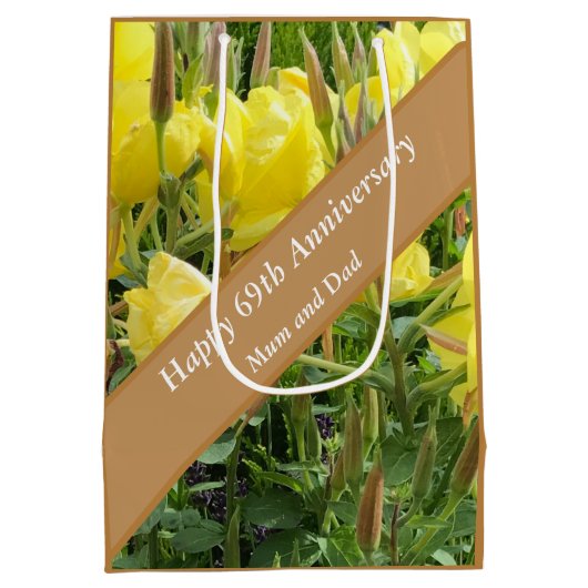 69e Jubileum bewerkbare avondprimrose Medium Cadeauzakje (Achterkant)