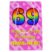 69e verjaardag: Leuke roze harten strepen; Regenbo Medium Cadeauzakje (Voorkant)