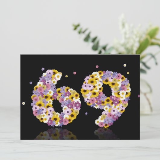 69e verjaardag, met bloembranen kaart (Staand voorkant)