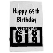 69th Birthday Black Odometer Medium Cadeauzakje (Voorkant)