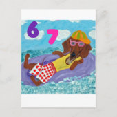 6 7 Dachshund beach bum on float Briefkaart (Voorkant)