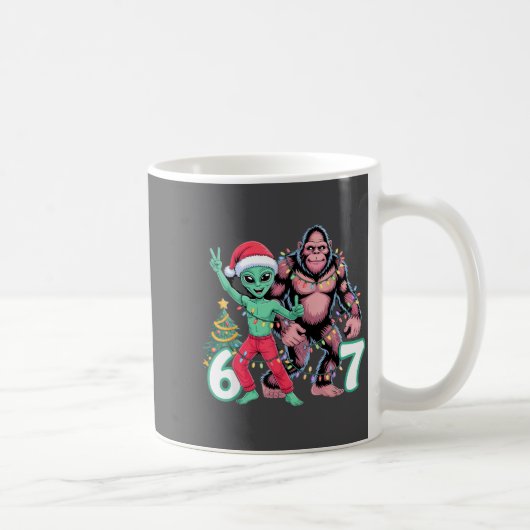 6 7 Meme Christmas Alien Sasquatch Six Seven Fun  Koffiemok (Rechts)