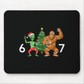 6 7 Meme Christmas Alien Sasquatch Six Seven Fun  Muismat (Voorkant)