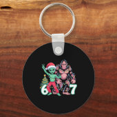 6 7 Meme Christmas Alien Sasquatch Six Seven Fun  Sleutelhanger (Voorkant)