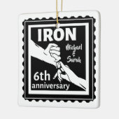 6 ^ e trouwdag traditioneel cadeauijzer keramisch ornament (Links)