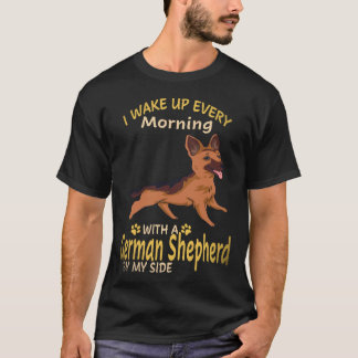 6 Ik word elke ochtend wakker met een Duitse herde T-shirt