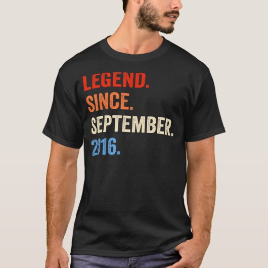 6 jaar oud cadeau legende sinds september 2016 6th t-shirt (Voorkant)