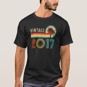 6 jaar oude Vintage geboren in 2017 6e verjaardag  T-shirt